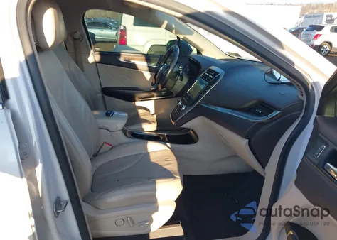 2017 Lincoln Mkc Reserve z USA, uszkodzony, nr VIN 5LMCJ3D98HUL21480